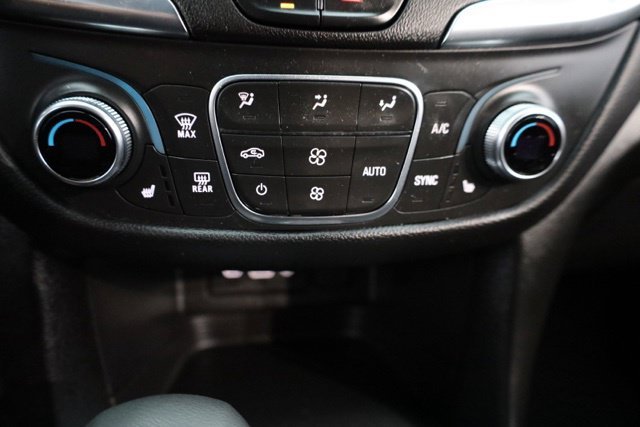 Used 2022 Silver Ice Metallic Chevrolet LT image 31