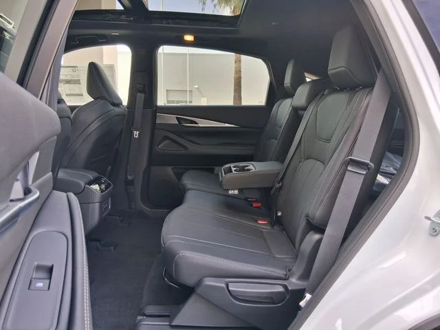 New 2027 RADIANT WHITE INFINITI Luxe AWD image 21