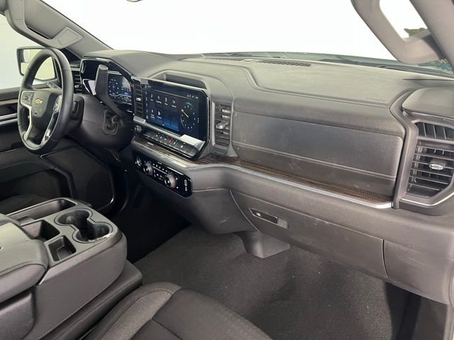 Used 2024 White Chevrolet LT image 39