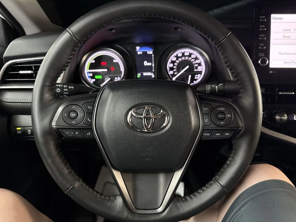 Used 2024 Ice Toyota SE image 20