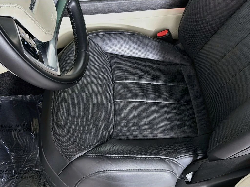 Certified Used 2024 Gray Land Rover SE image 20