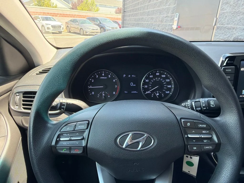 Used 2019 Black Hyundai Base image 11