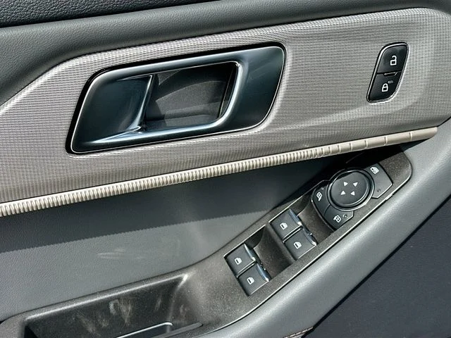 New 2026 Black Metallic Ford Active image 13