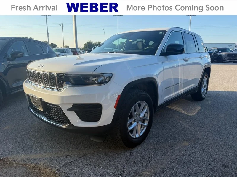Used 2025 Bright White Clearcoat Jeep Laredo X 4x4 image 1