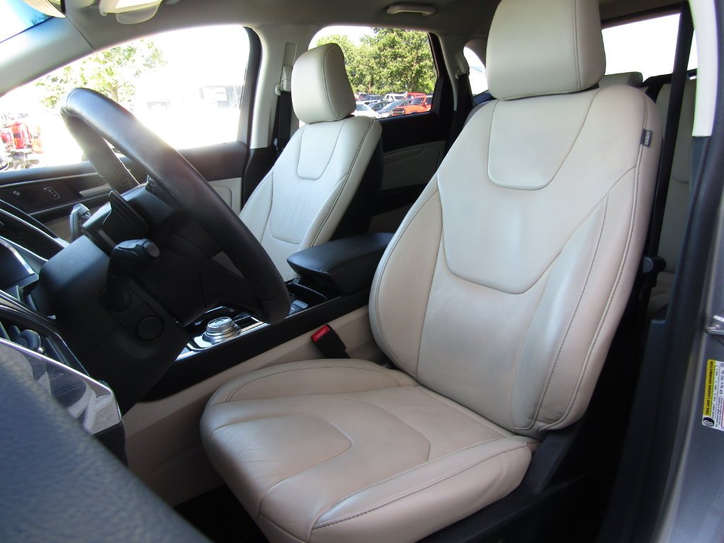 Used 2020 Silver Ford Titanium image 20