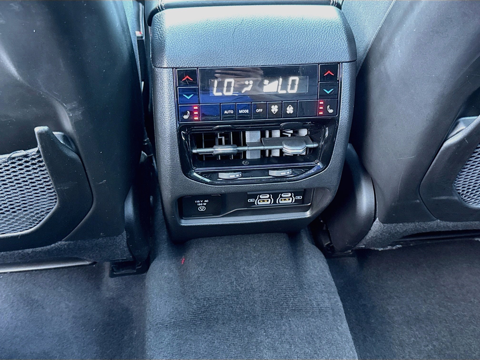 Used 2023 Velvet Red Pearlcoat Jeep Summit image 28