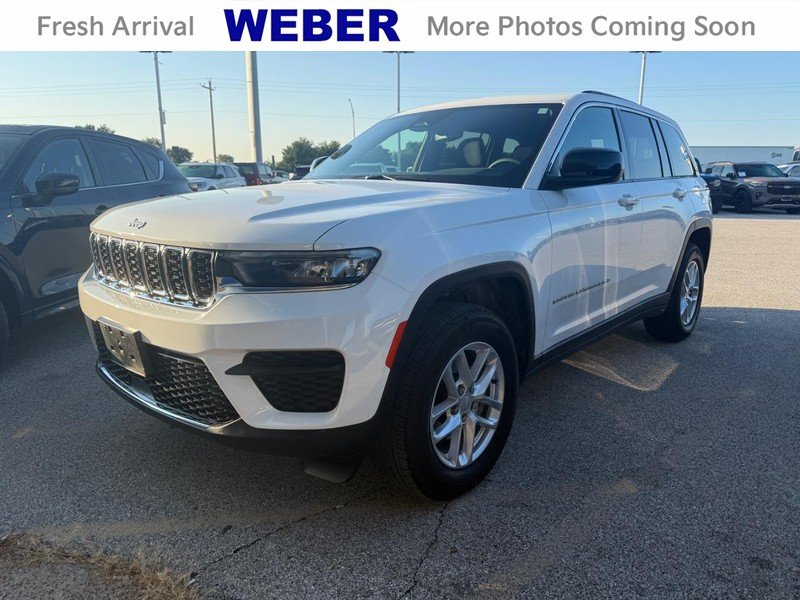 Used 2025 Bright White Clearcoat Jeep Laredo X 4x4 image 1