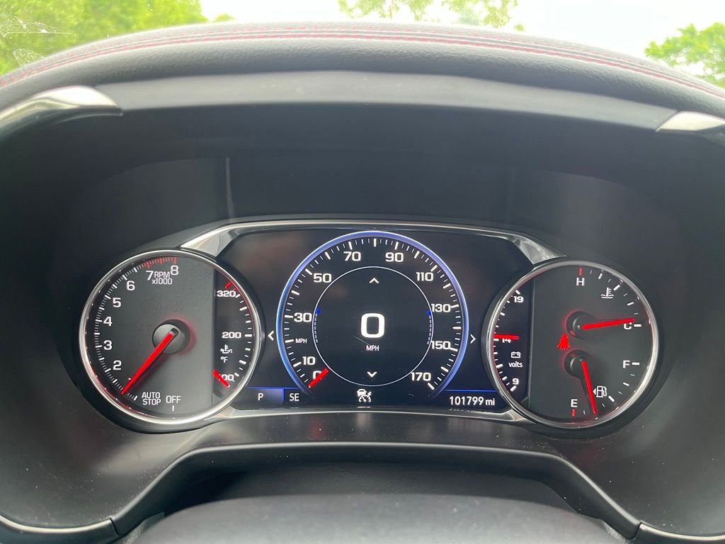 Used 2019 Red Chevrolet RS image 21