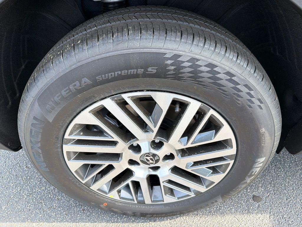 New 2026 Blue Hyundai SEL FWD image 17