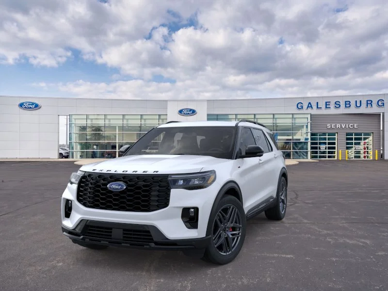 New 2026 Star White Metallic Tri-Coat Ford ST-Line image 25