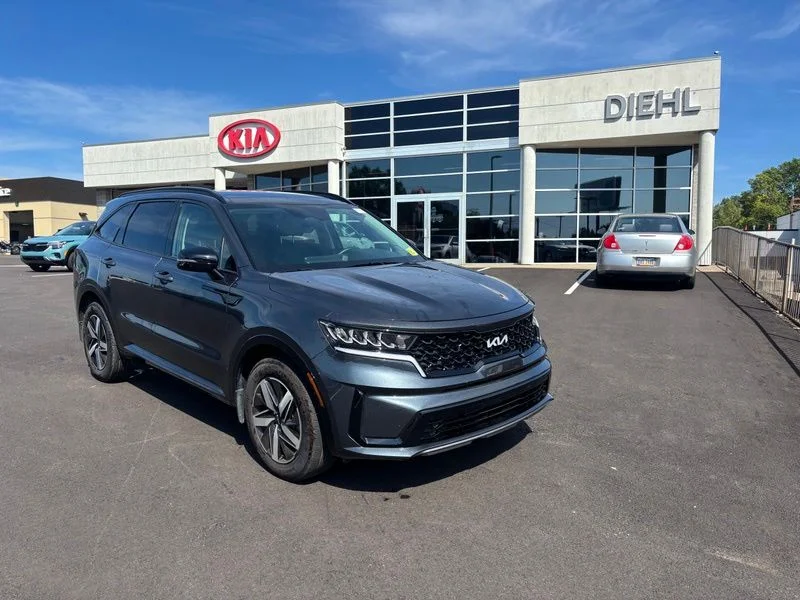 Used 2023 Gray Kia S image 4