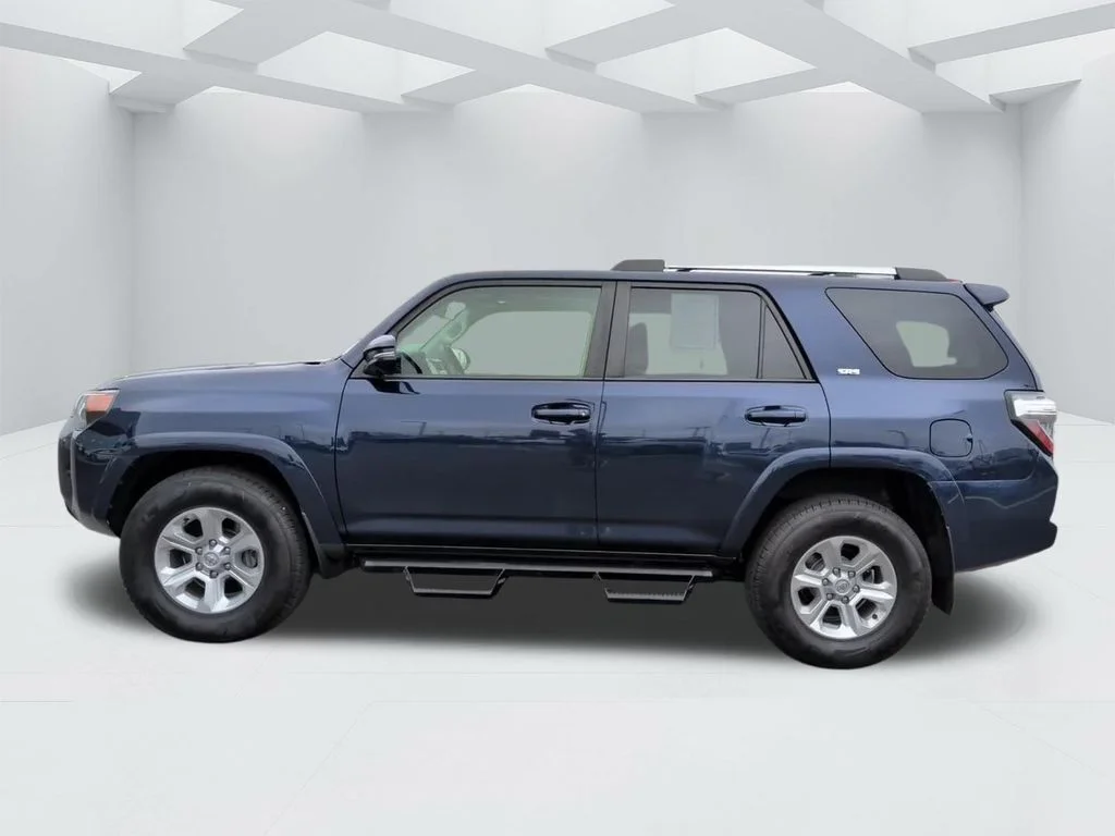 Used 2022 Blue Toyota SR5 Premium image 8