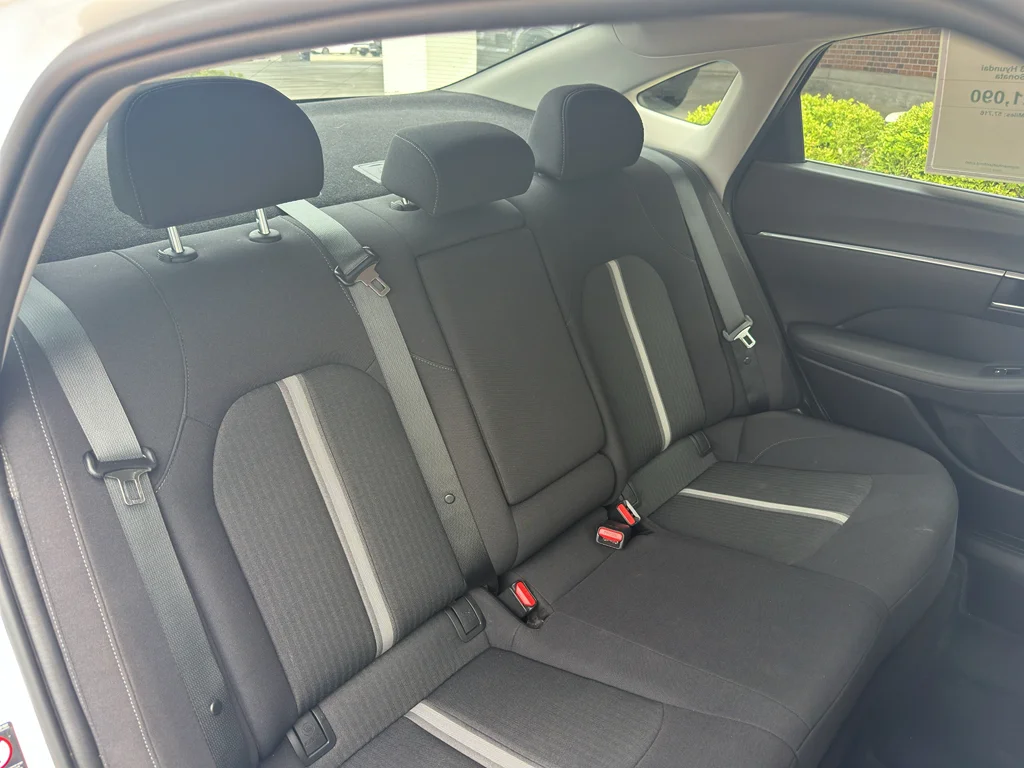 Used 2023 Serenity White Hyundai SEL image 3