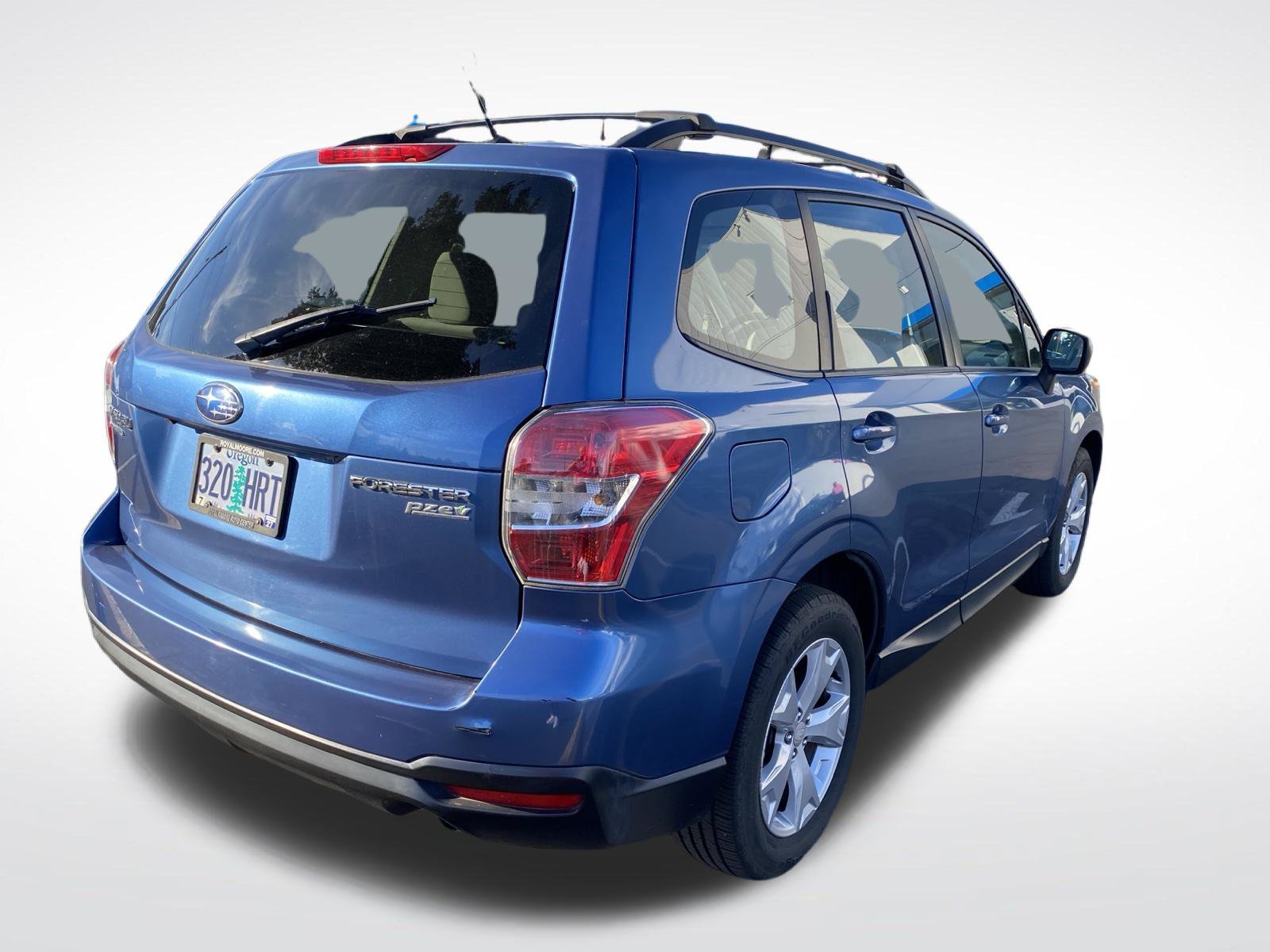 Used 2015 Quartz Blue Pearl Subaru 2.5i image 5