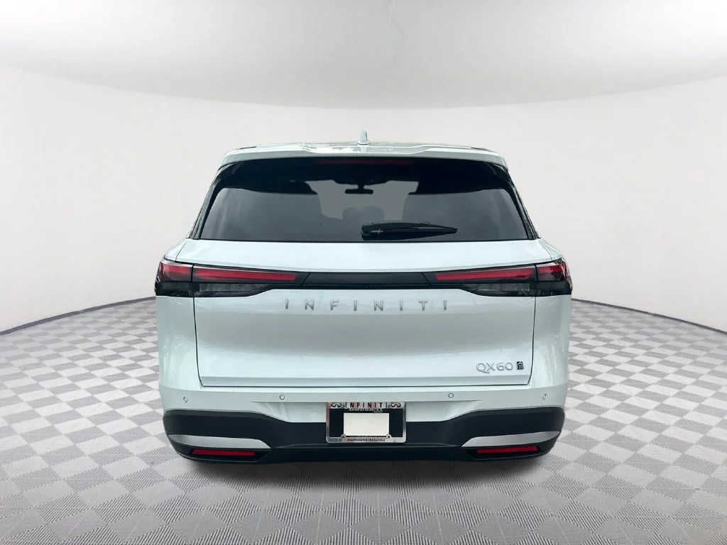 Certified Used 2026 White INFINITI PURE image 6