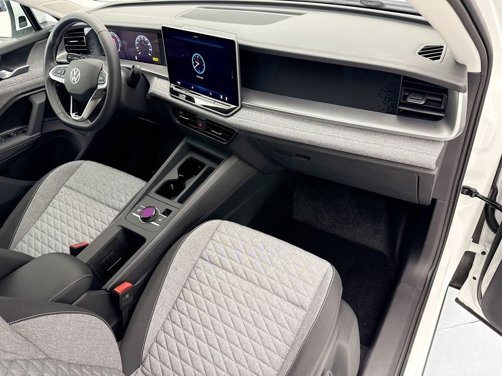 New 2026 Pure White Volkswagen 2.0T S image 15