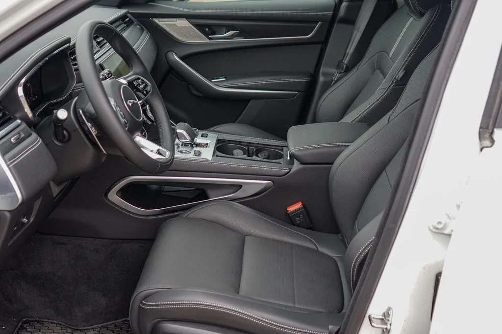 2026 Jaguar F-Pace R-Dynamic S - Photo 10