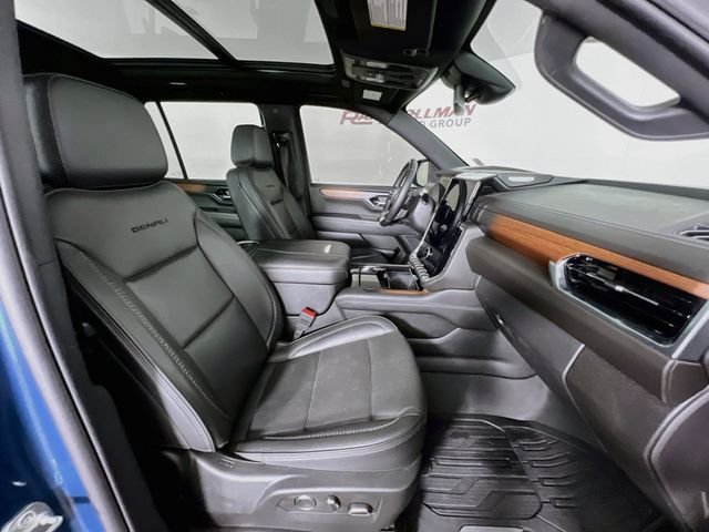 2025 GMC Yukon Denali - Photo 43