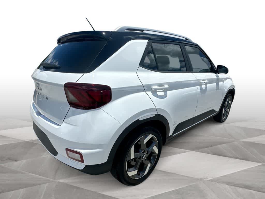 Used 2024 Lunar White Hyundai Limited image 8