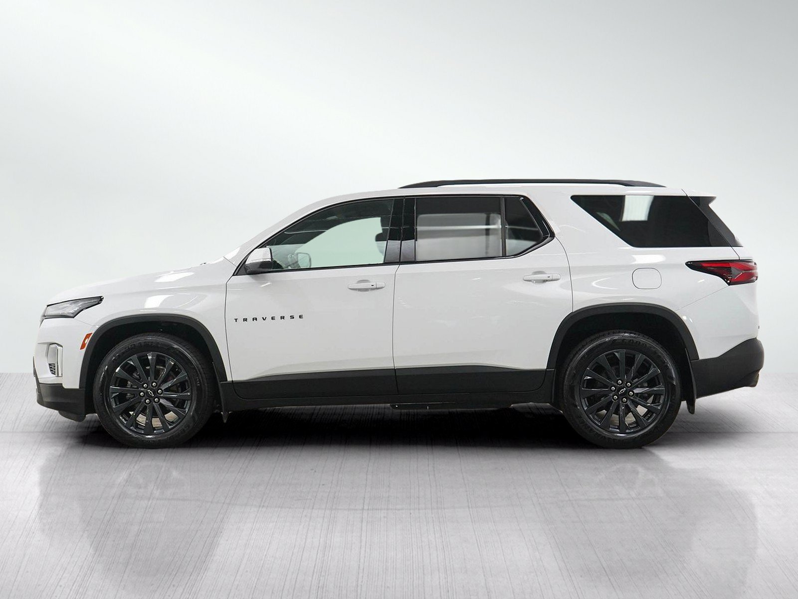 Used 2022 Chevrolet Traverse RS with VIN 1GNEVJKW2NJ153485 for sale in White Bear Lake, Minnesota