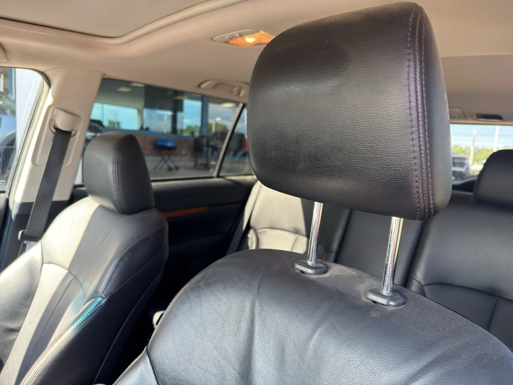 Used 2013  Subaru 2.5i Limited image 12