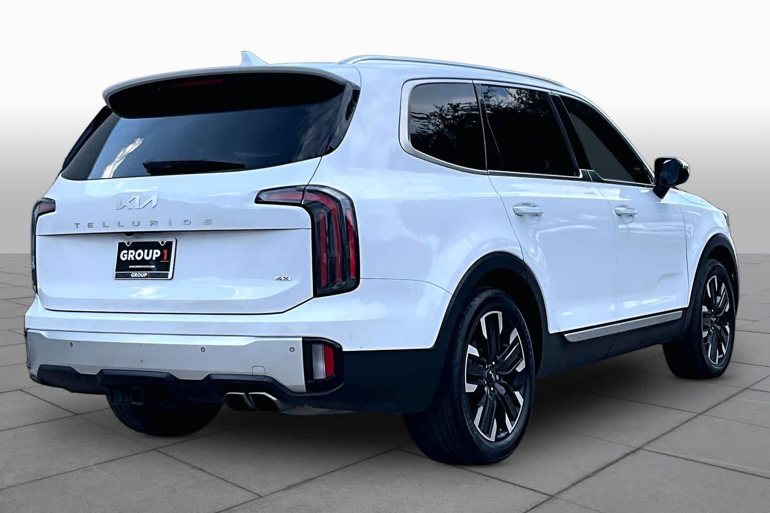 Certified Used 2024 Glacial White Pearl Kia SX Prestige image 13