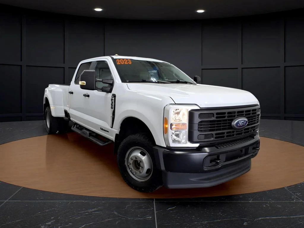 2023 Ford F-350 XL 4x4 Crew Cab 8' Box DRW's photo