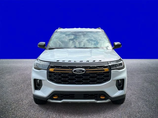 New 2026 Space White Metallic Ford Tremor® image 8