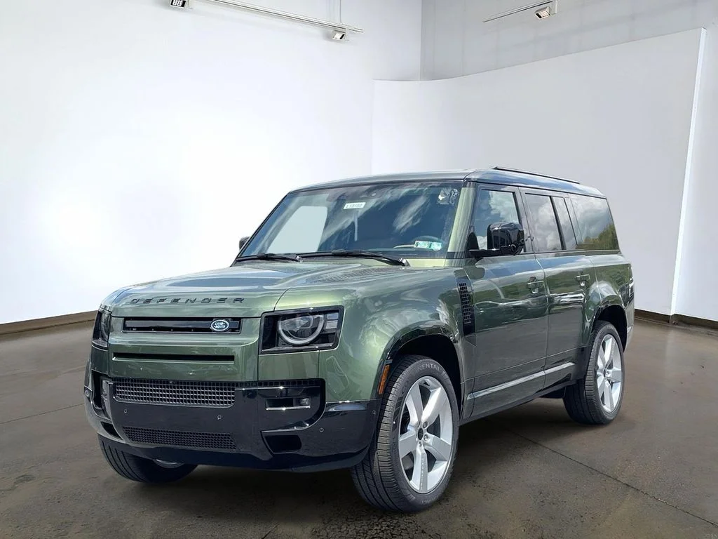 New 2026 Woolstone Green Land Rover X-Dynamic SE image 1