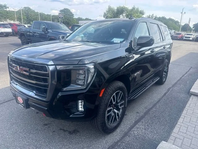 Used 2022 Black GMC AT4 image 3