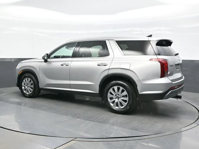 Used 2024 Silver Hyundai SEL image 3