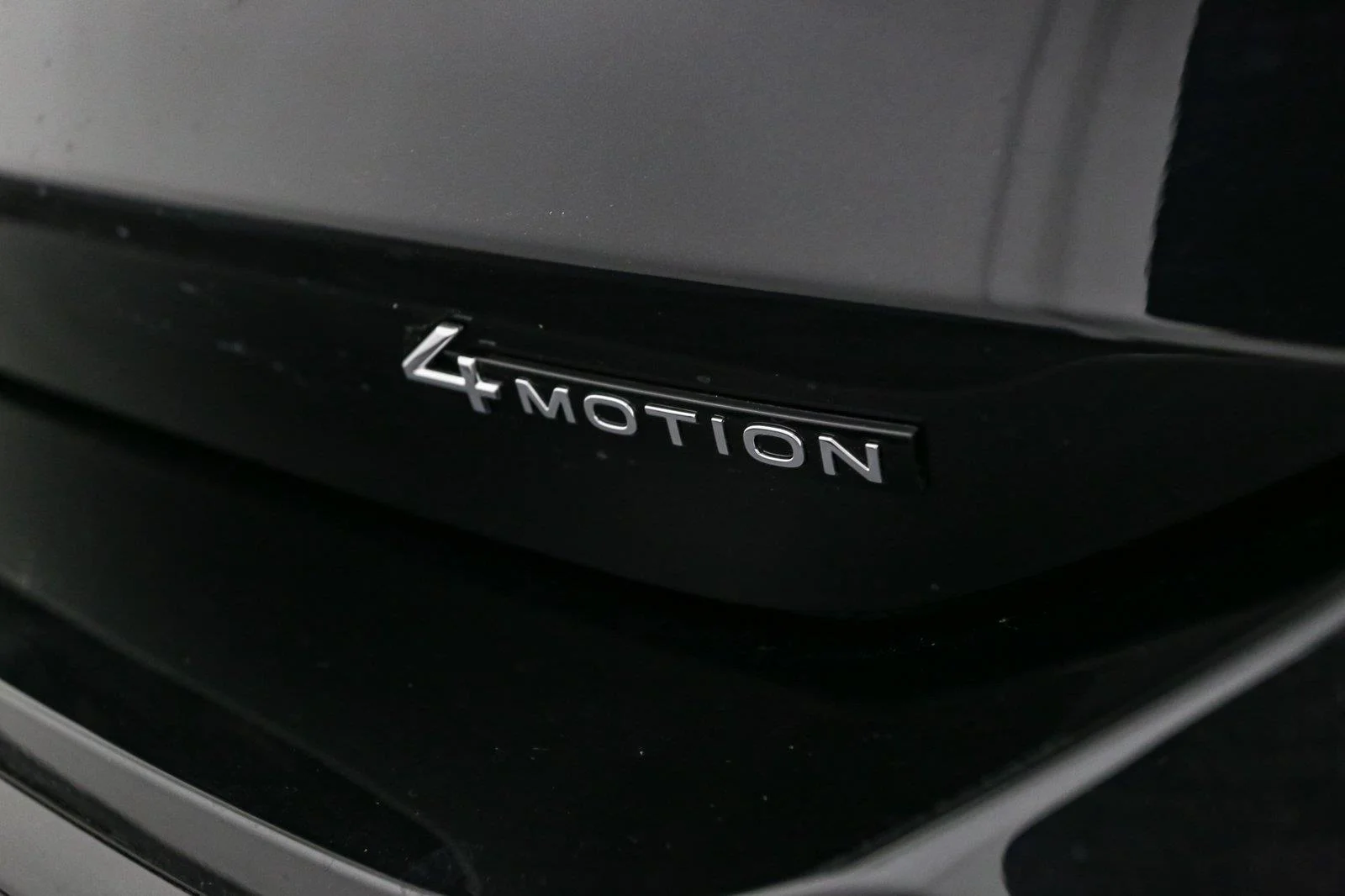 New 2026 Deep Black Pearl Volkswagen SEL R-Line Turbo image 12