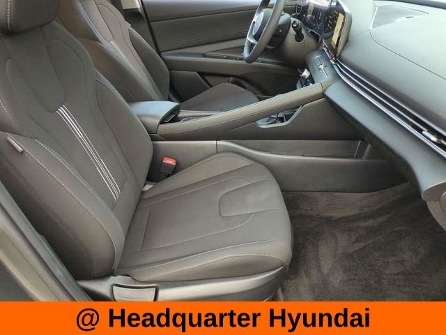 2025 Hyundai Elantra SEL - Photo 19