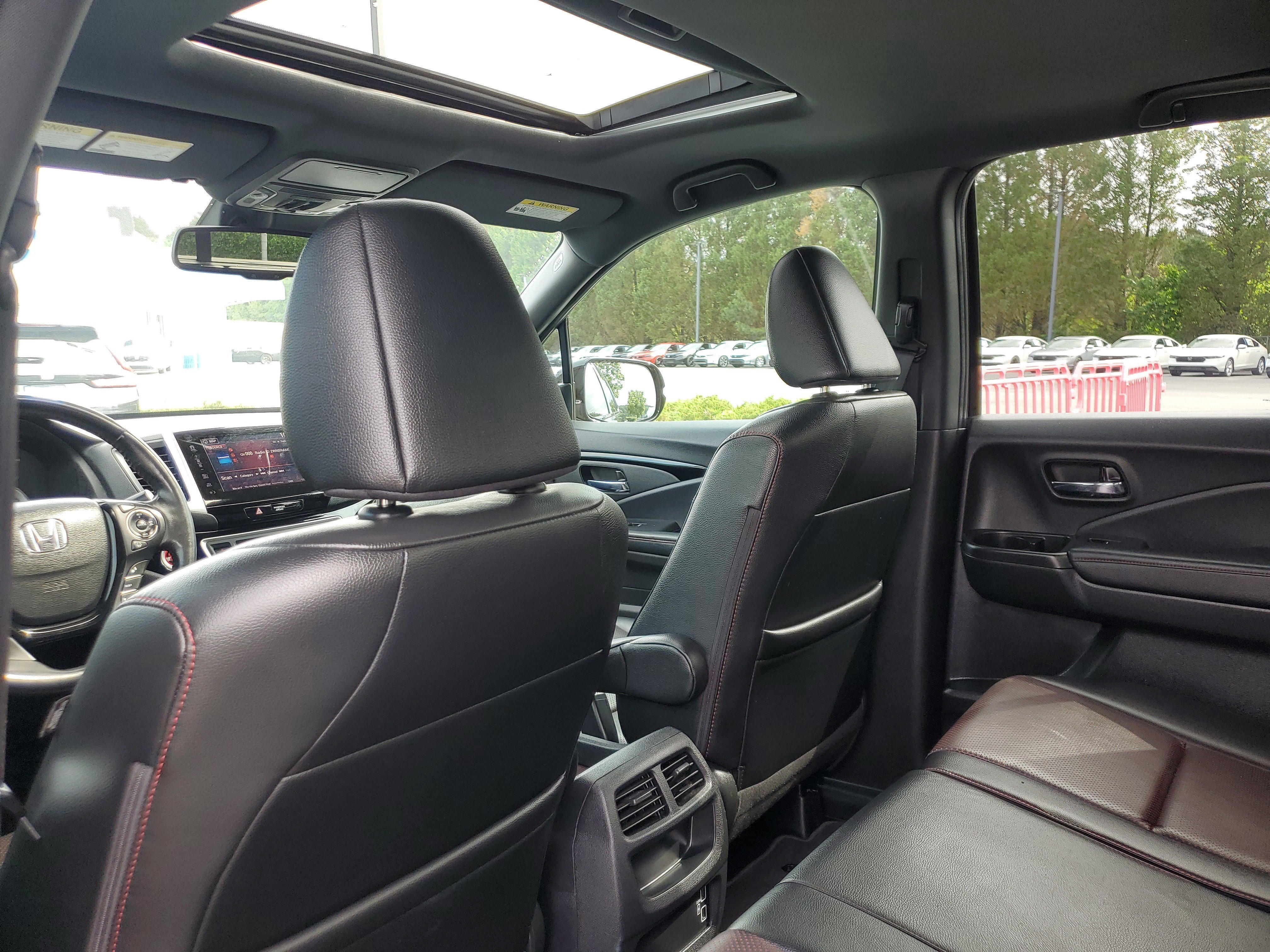 Used 2019 Crystal Black Pearl Honda Black Edition image 10