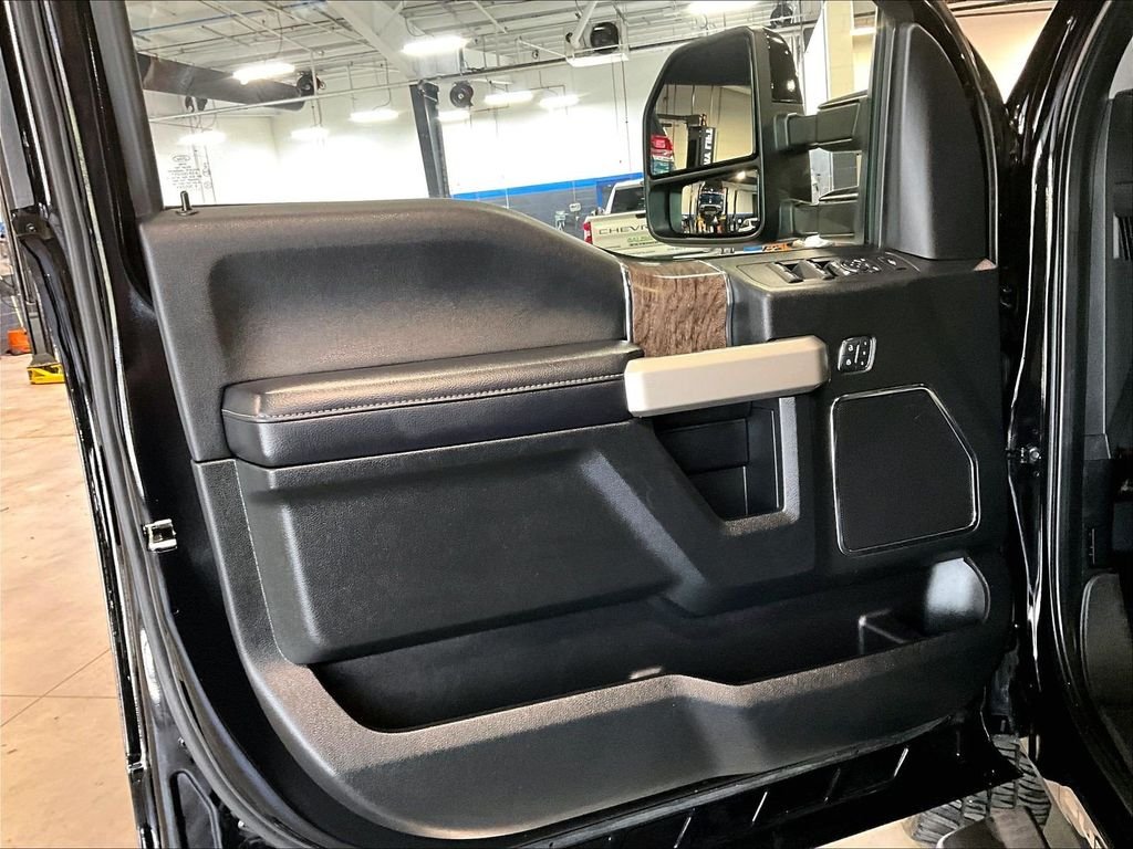 Used 2019 Black Ford Lariat image 9