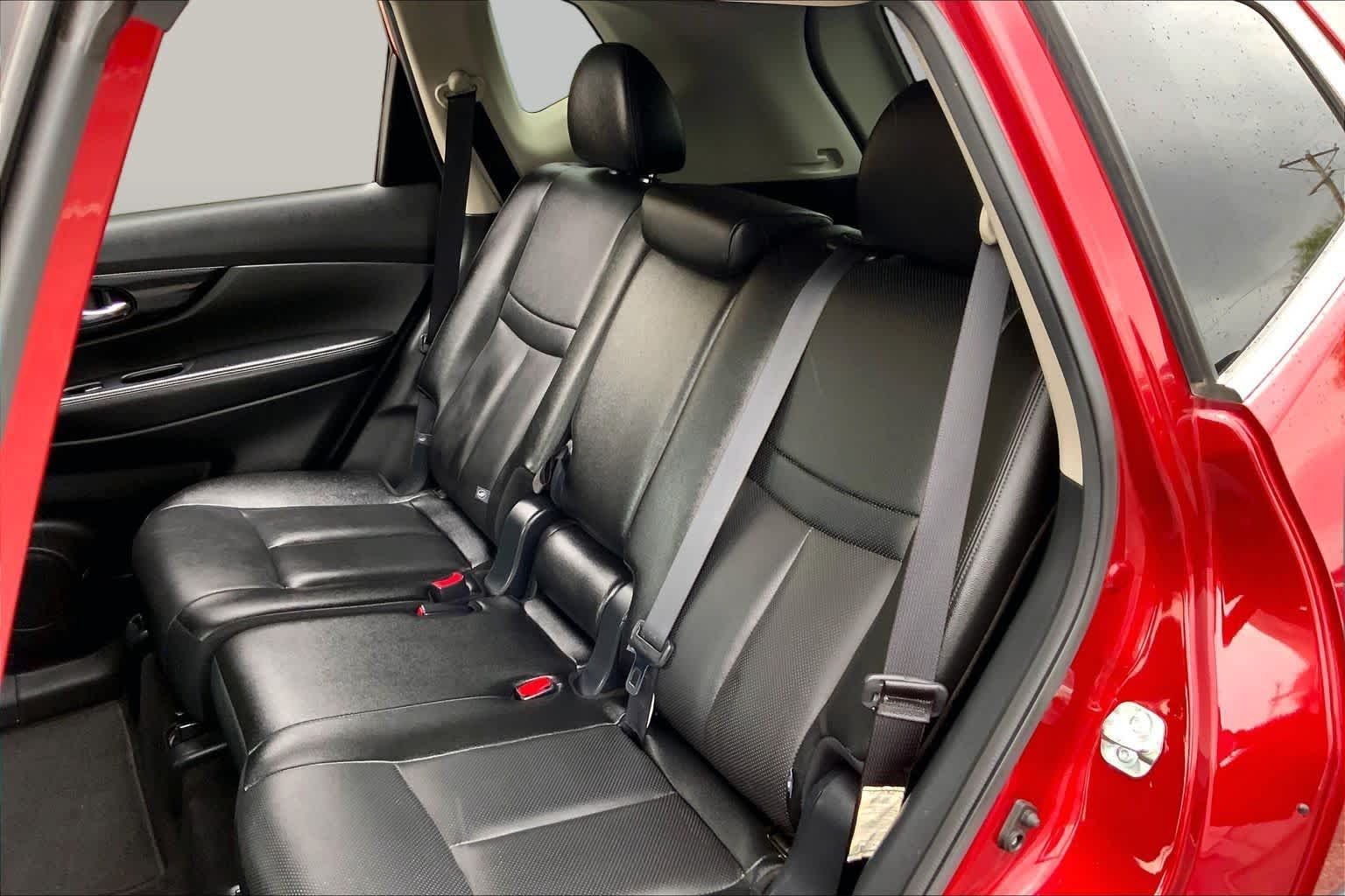 Used 2020 Scarlet Ember Tintcoat Nissan SL image 18