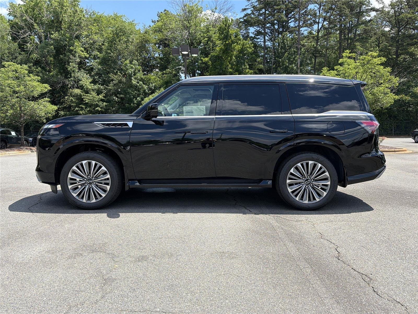 New 2026 BLACK OBSIDIAN INFINITI Luxe 4WD image 17