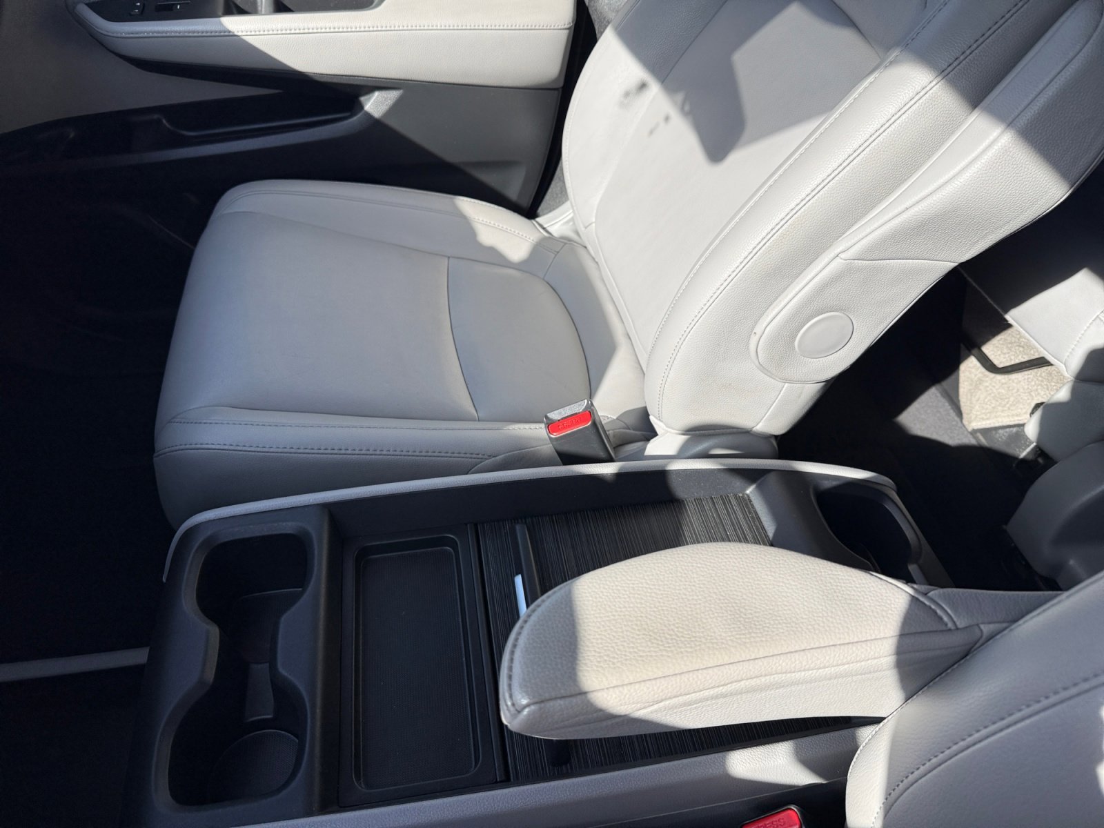 Used 2018 Crystal Black Pearl Honda EX-L image 14