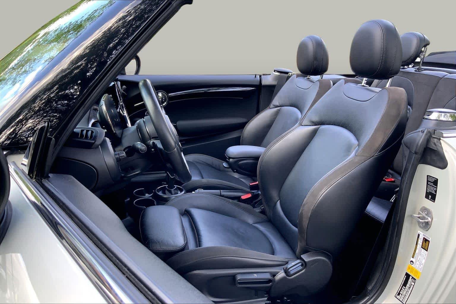 Used 2022 White Silver Metallic MINI Cooper S image 8