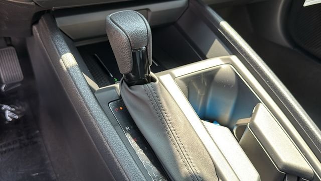 New 2026 Platinum White Pearl Honda LX image 17