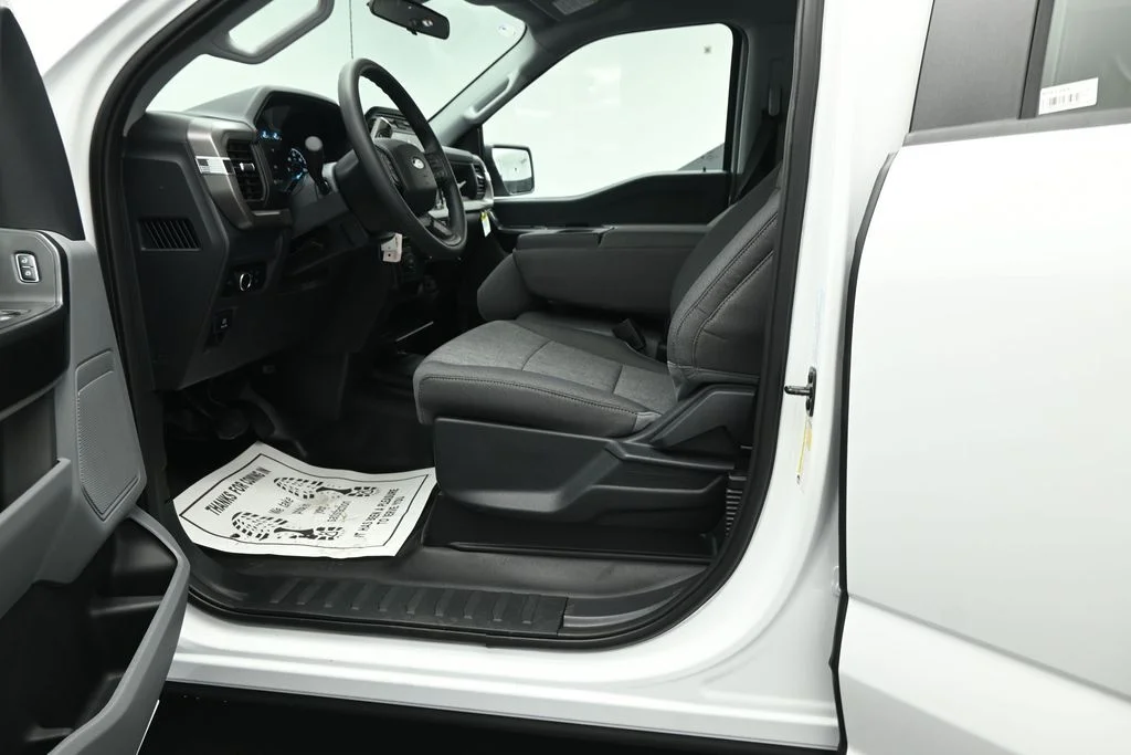 New 2026 Oxford White Ford XL image 10