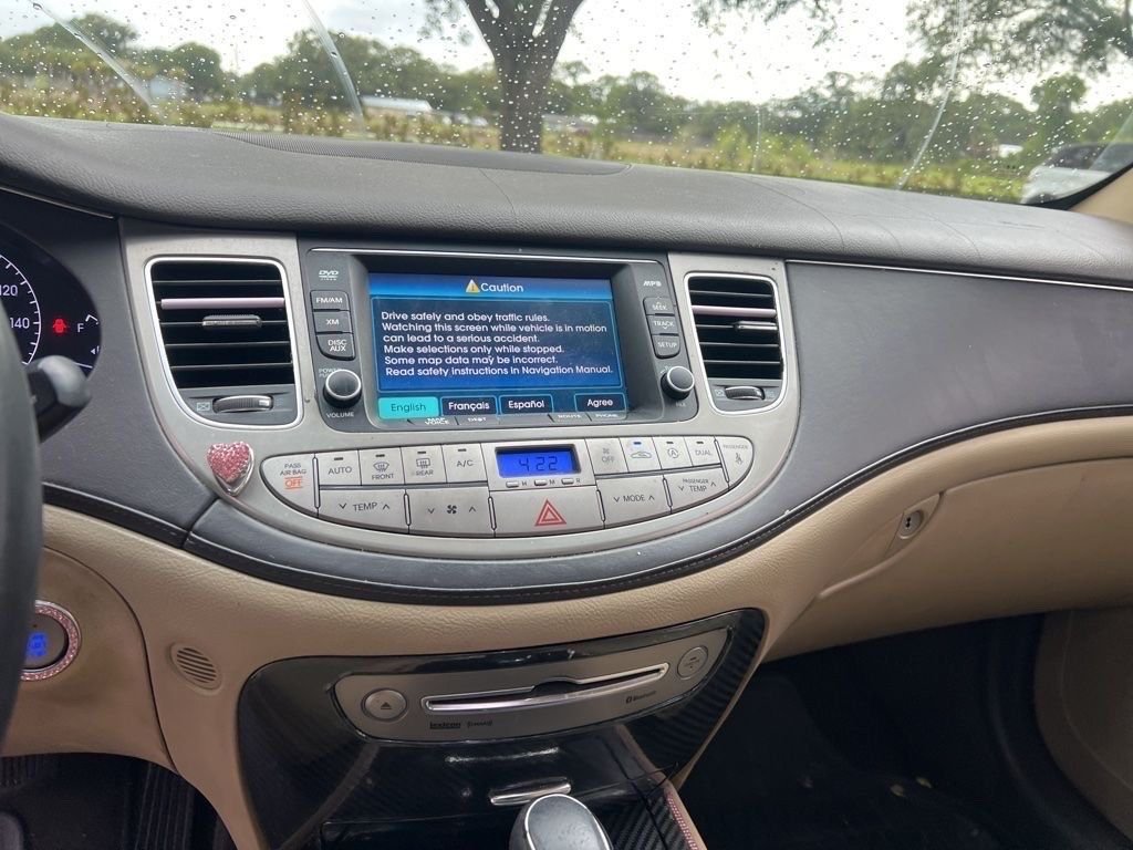 Used 2013 Silver Hyundai 3.8 image 12