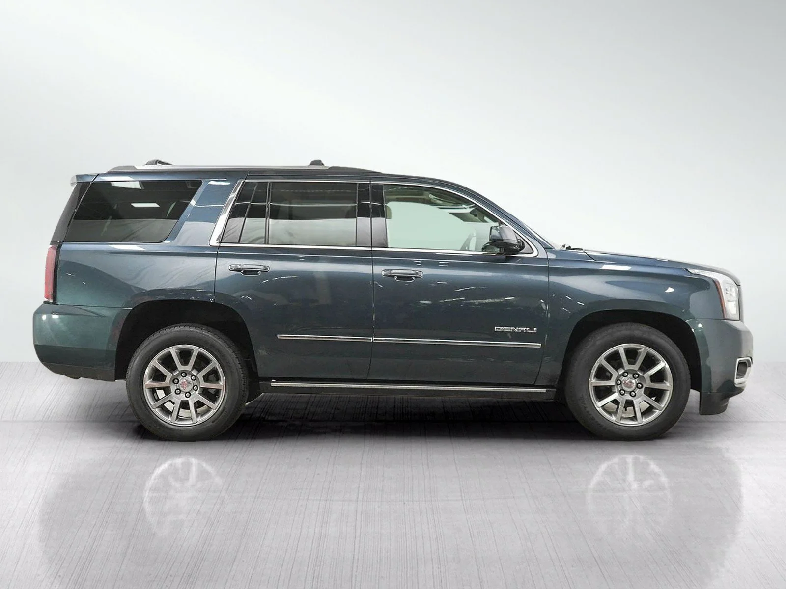 Used 2020 DARK SKY METALLIC GMC Denali image 6