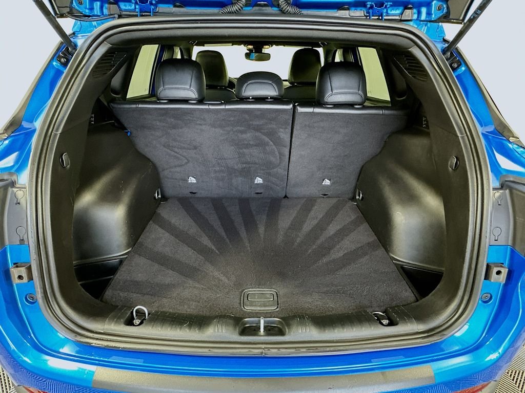 Used 2025 Blue Jeep Latitude image 25