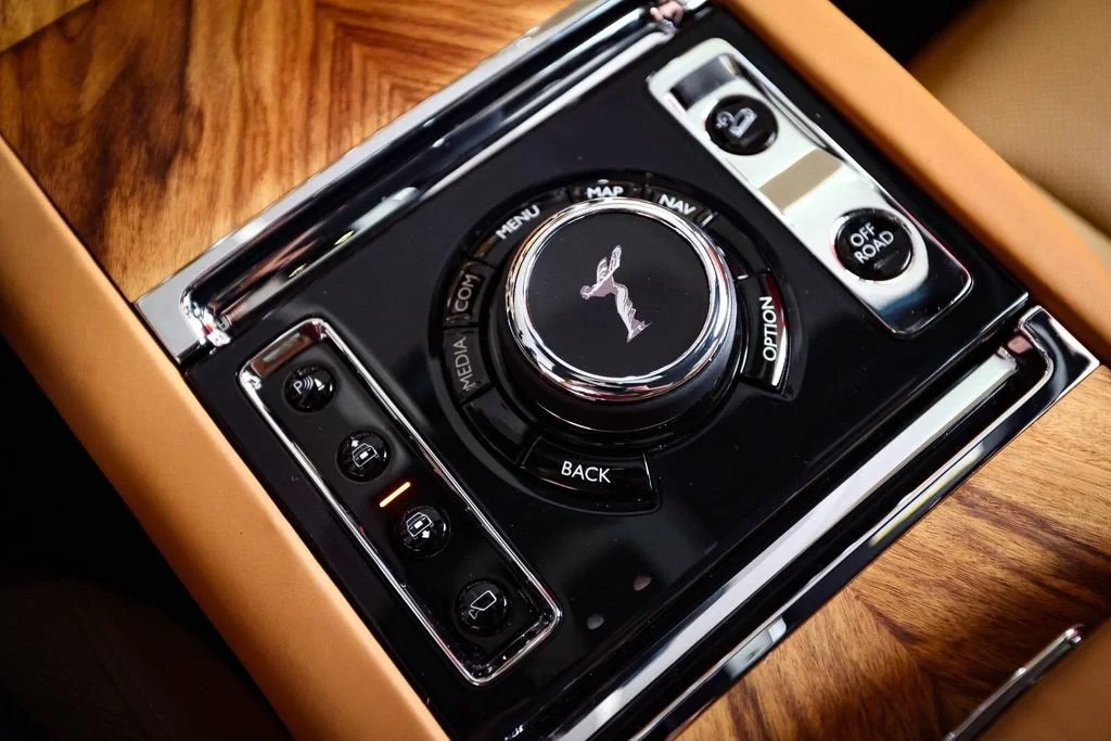 Used 2022 Gunmetal Rolls-Royce Base image 34