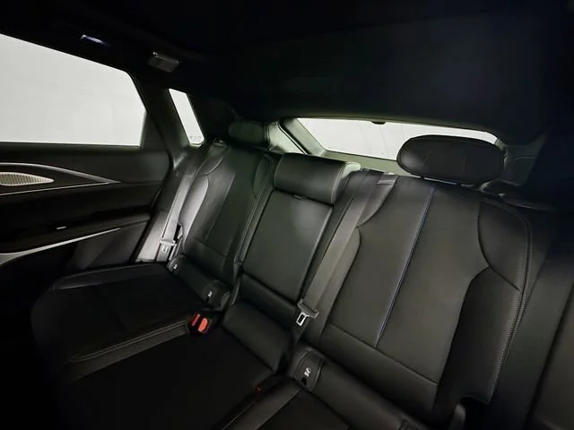 2026 Cadillac LYRIQ V - Photo 7
