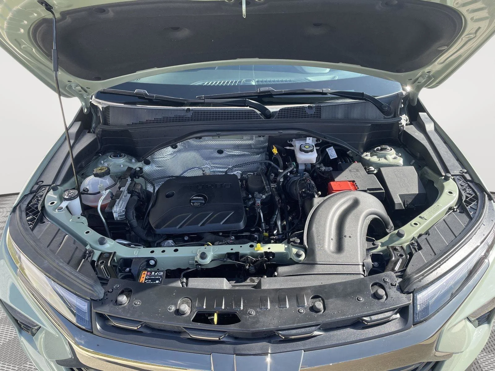 Used 2025 Cacti Green Chevrolet ACTIV image 24