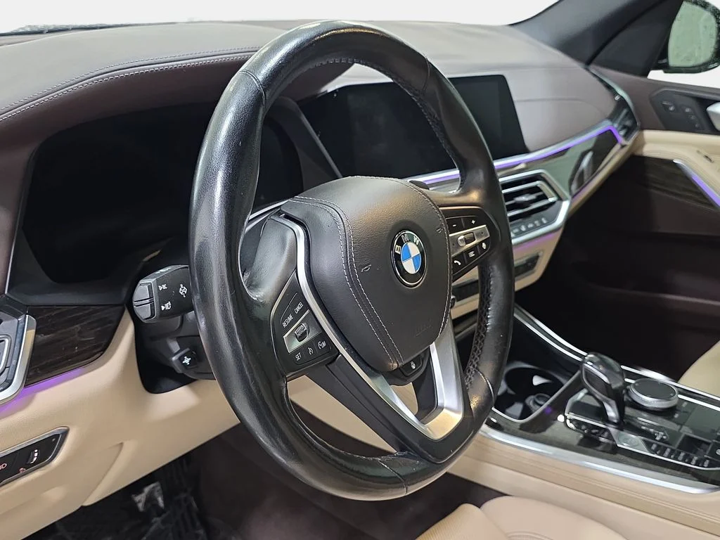 Used 2019 Black Sapphire Metallic BMW xDrive40i image 12
