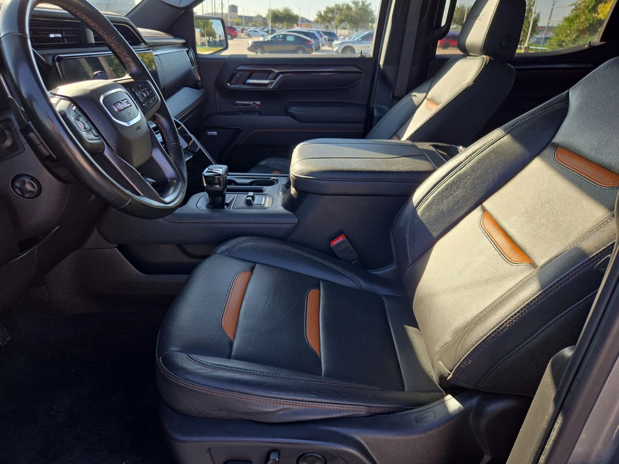 Used 2025 Sterling Metallic GMC AT4 image 15