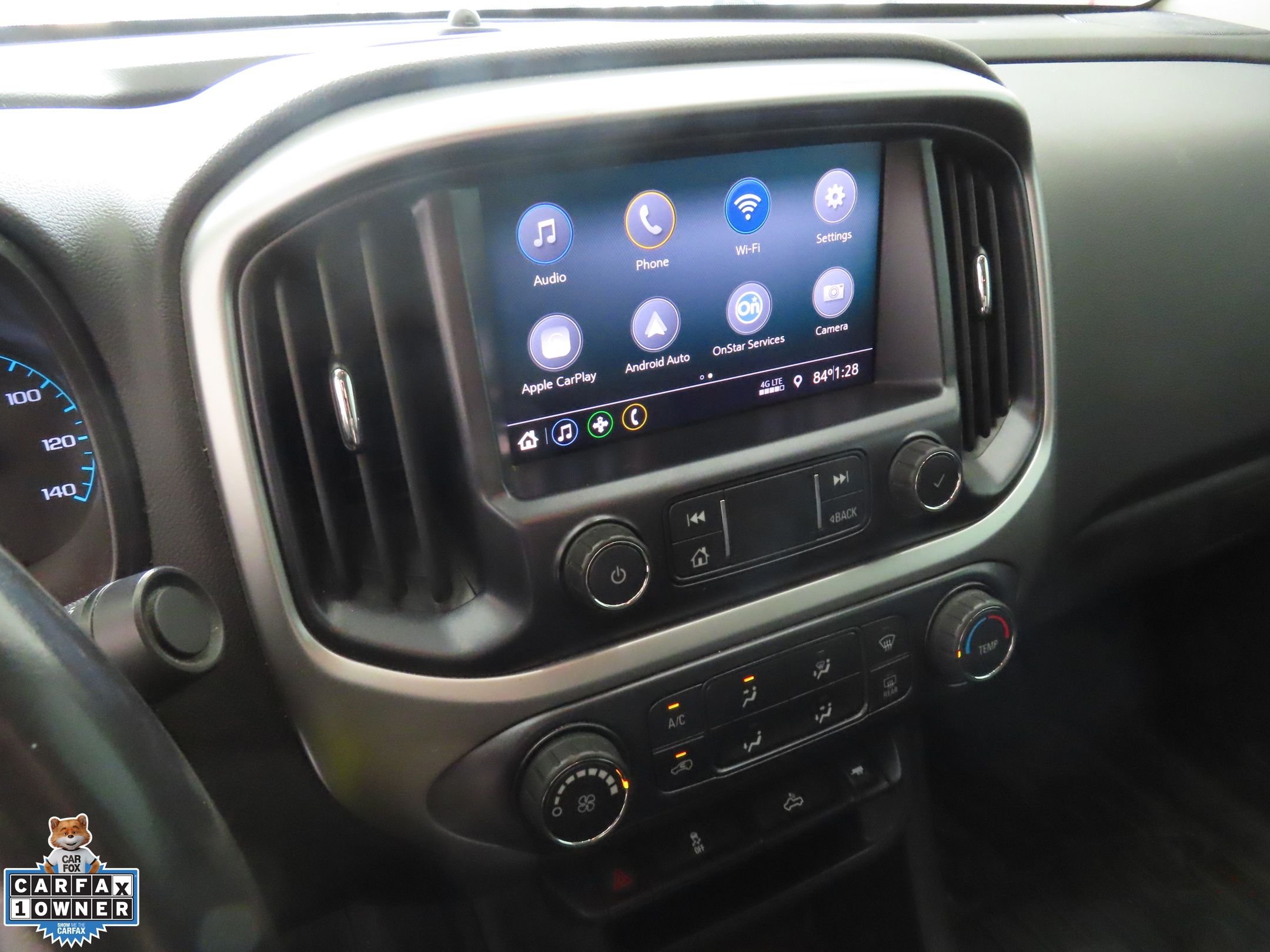Used 2021 White Chevrolet LT image 17